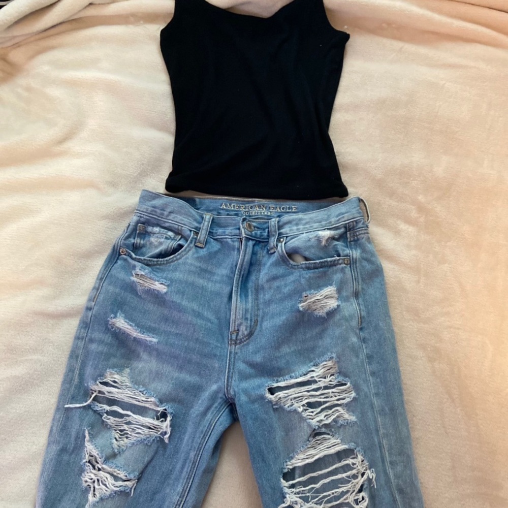 American eagle mom jeans